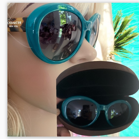 Coach Sunglasses Like New In Case - Picture 1 of 3